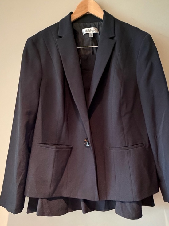 Kasper Jackets & Blazers - Kasper 2pc Black Skirt Suit flounce Skirt & Blazer 18